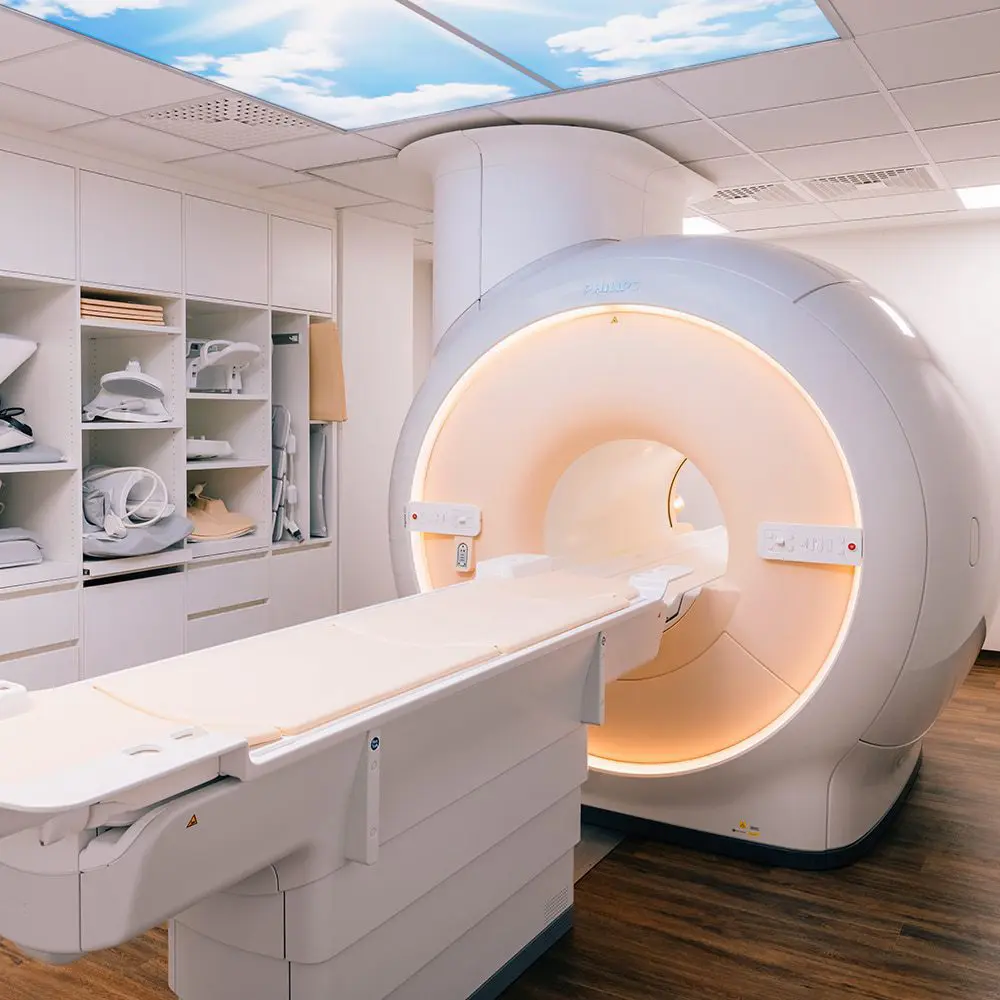 MRI machine Ingenia 3T